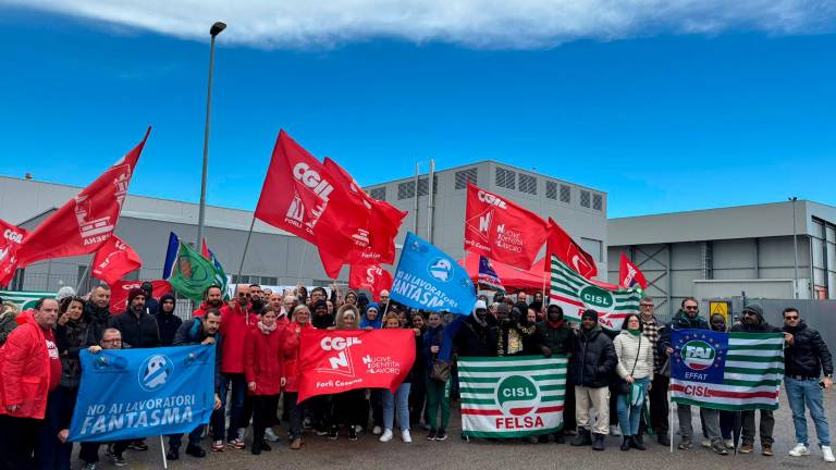 Forlimpopoli, sciopero alla Bakery: “Il contratto di lavoro non viene applicato, domina una inaccettabile precarietà”