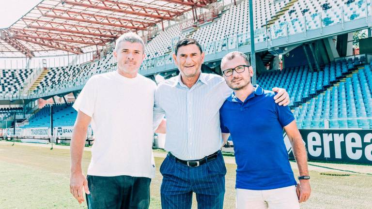 Massimo Agostini tra Davide Succi e Fabrizio Faro (archivio)