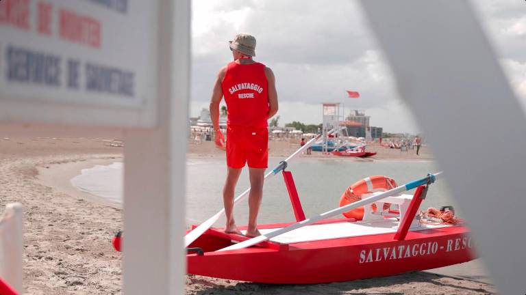 Rimini, marinai di salvataggio in sciopero sabato 9 agosto: “Controllare uno specchio d’acqua doppio porta troppi rischi”