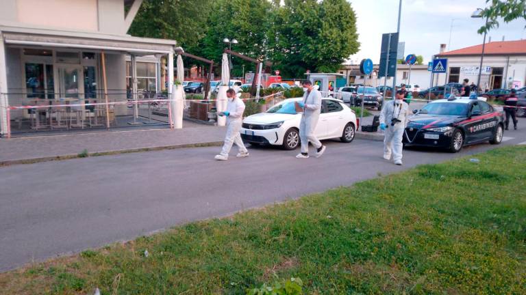 Lugo, lite degenera in accoltellamento con una bottiglia rotta: grave un 20enne