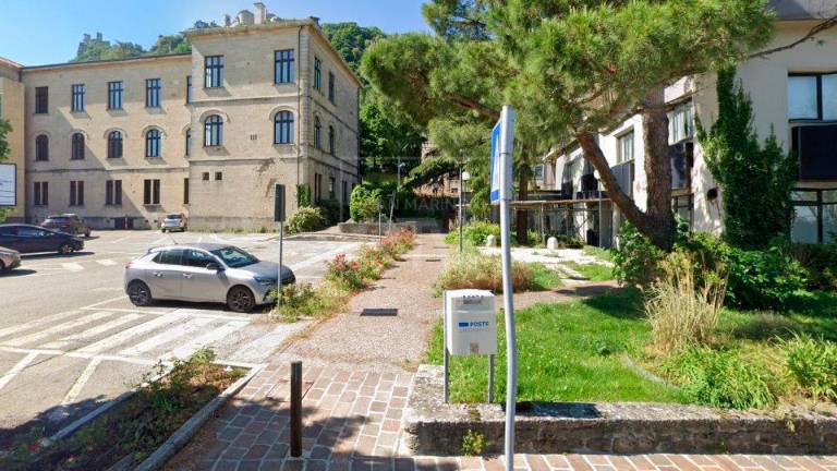 Il parcheggio in cui è avvenuta la rapina