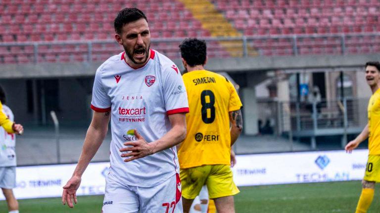 Matteo Cortesi con la maglia del Carpi (Lugli)