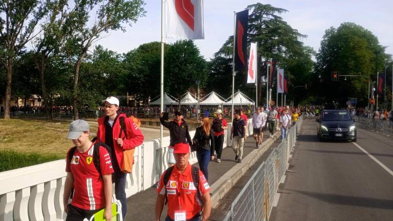 Imola, Formula 1. Da Barbara D’Urso ad Hamilton, la mattina al paddock - Gallery
