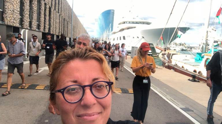 Michela Monte alla partenza della Flotilla a Barcellona