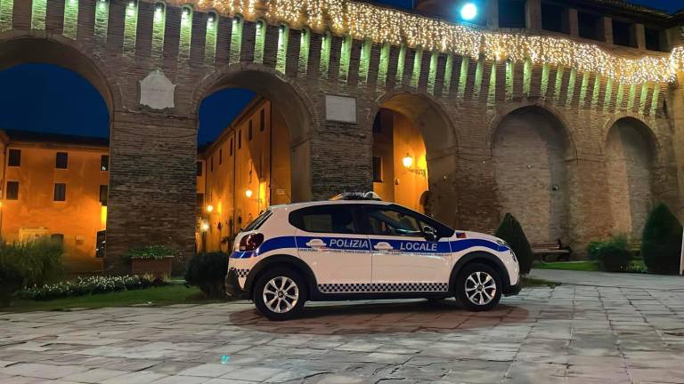 Un mezzo della Polizia locale a Forlimpopoli