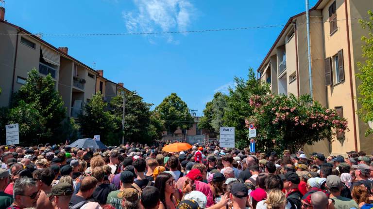 Rimini, il popolo di Vasco Rossi pronto per il soundcheck - Gallery