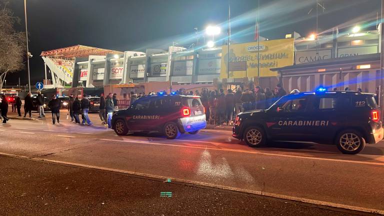 Cesena fischiato e contestato VIDEO