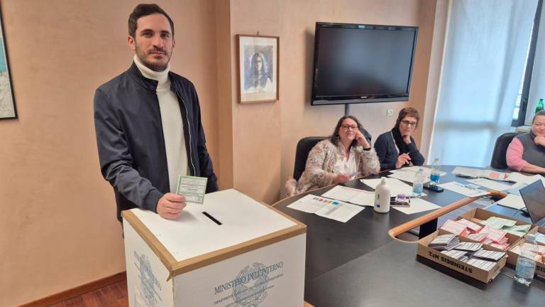 Enzo Lattuca al seggio