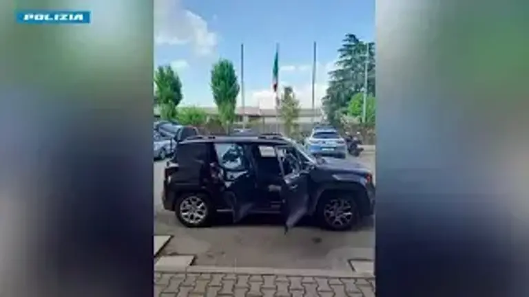 Guida ubriaco in A14 da Rimini a Bologna con 176 chili di hashish nell’auto VIDEO