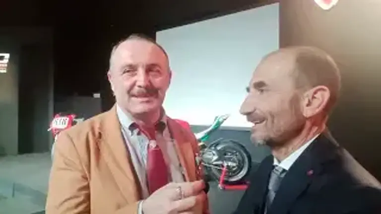 MotoGp, Domenicali: “Marquez darà ancora tantissimo alla Ducati, complimenti all’Aprilia e a Bezzecchi” VIDEO