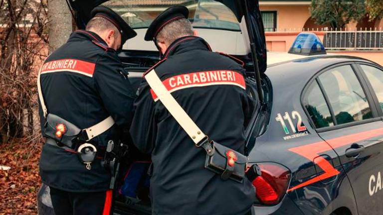 Faenza. Tenta di rubare al supermercato, arrestato