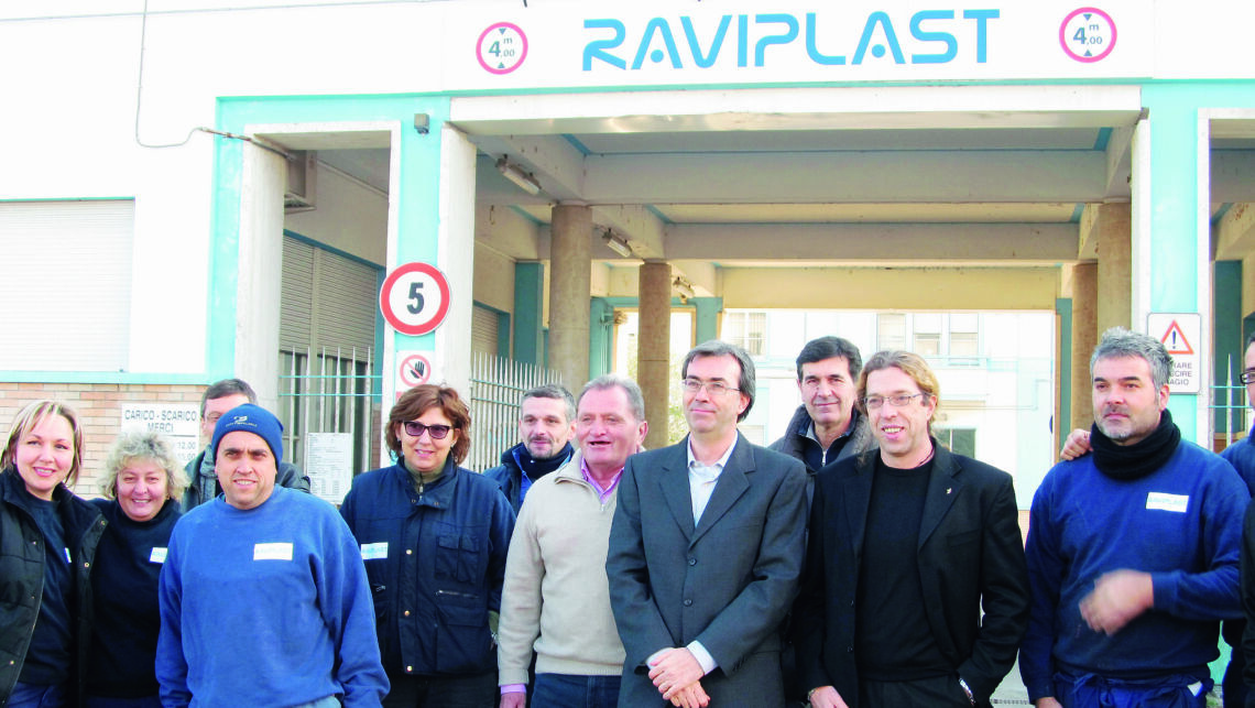 Ravenna, dopo l'azienda i lavoratori si comprano lo stabilimento