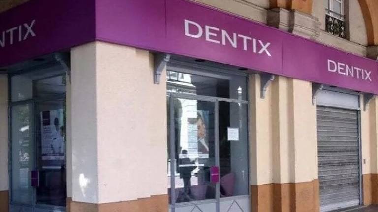Caso Dentix: multa da un milione di euro per interventi sommari e contraffatti
