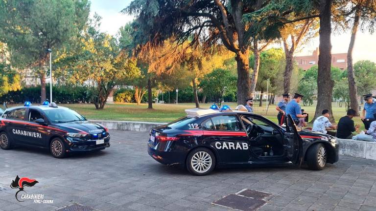Cesena, lotta allo spaccio: Carabinieri in azione ai Giardini Serravalle e Parco XI settembre
