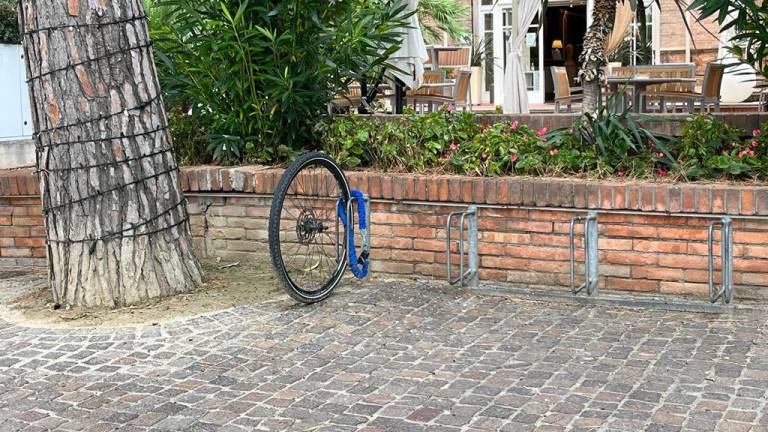 Rimini e la piaga dei furti di bici: non legare il telaio può costare caro