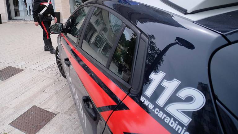 Cesena, su un'auto rubata scappa davanti ai carabinieri. Arrestato