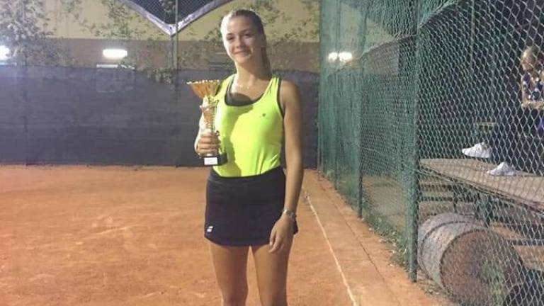 Tennis, Ludovica Tosi vince il torneo d'Estate Cis a Morciano
