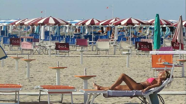 Spiagge, sarà un’estate piena di regole: i bagnini si preparano