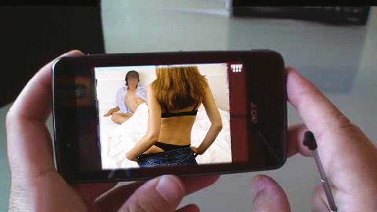 Rimini. Ricatto a luci rosse all’imprenditore: donna trans lo risarcisce con 20mila euro e patteggia due anni