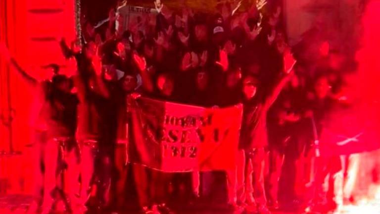 Il branco in centro la sera dell’aggressione, lo scorso ottobre
