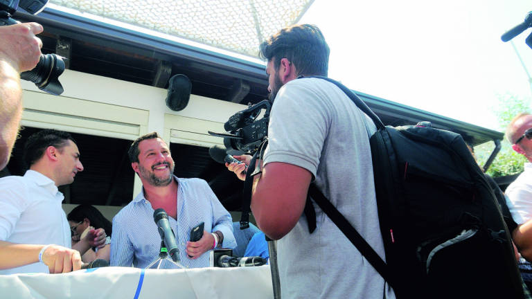 Salvini e la moto d'acqua a Cervia, in questura il giornalista