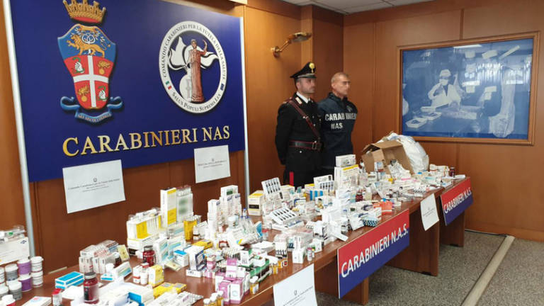 Anabolizzanti e steroidi per 2 milioni, sgominata la banda che operava a Rimini e San Marino: un arresto e 10 indagati VIDEO