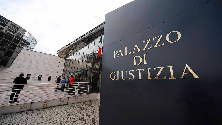 Rimini. Abusi sulla pronipote di sei anni: 73enne condannato