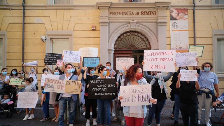 Rimini. Scuola, la protesta degli insegnanti precari FOTOGALLERY