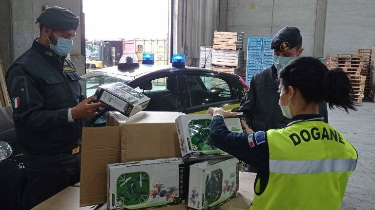 Sequestrati 2.200 giocattoli elettrici provenienti dalla Cina: multa per azienda ravennate