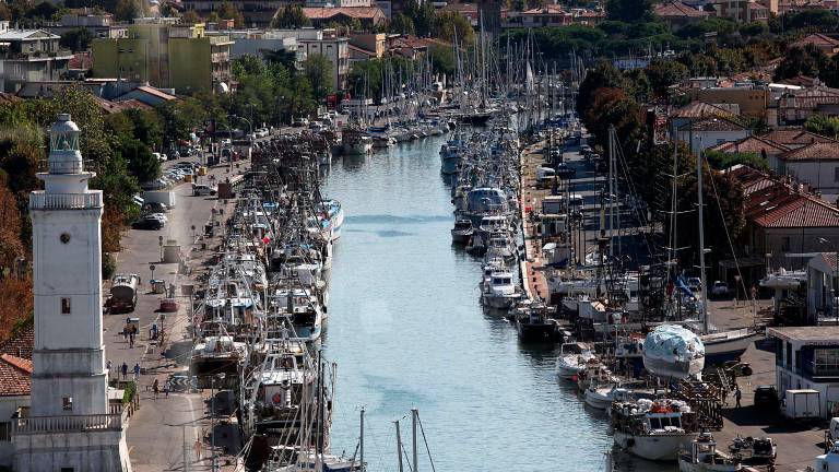 Pescherecci ormeggiati nel porto canale di Rimini