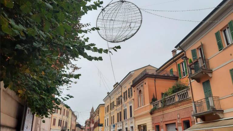 Una delle luminarie installate