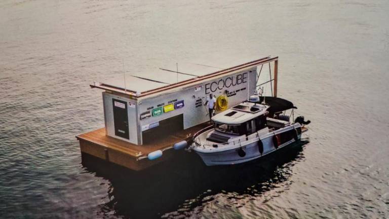 Ecocube, una specie di area di servizio in mare