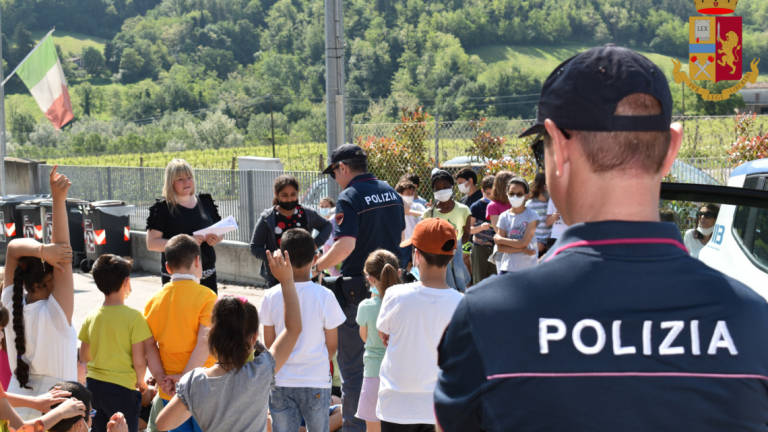 Mercato Saraceno, la Polizia incontra i bambini dell'Istituto Comprensivo - Gallery