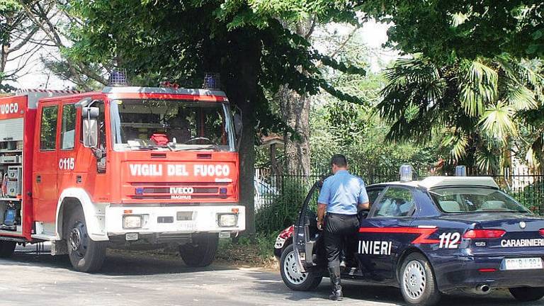 Forlì, Carabinieri e Vigili del Fuoco salvano donna colta da malore