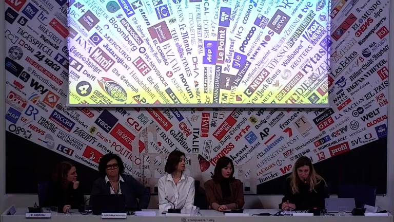Un momento della conferenza stampa che si è tenuta presso la sede dell’Associazione stampa estera in Italia