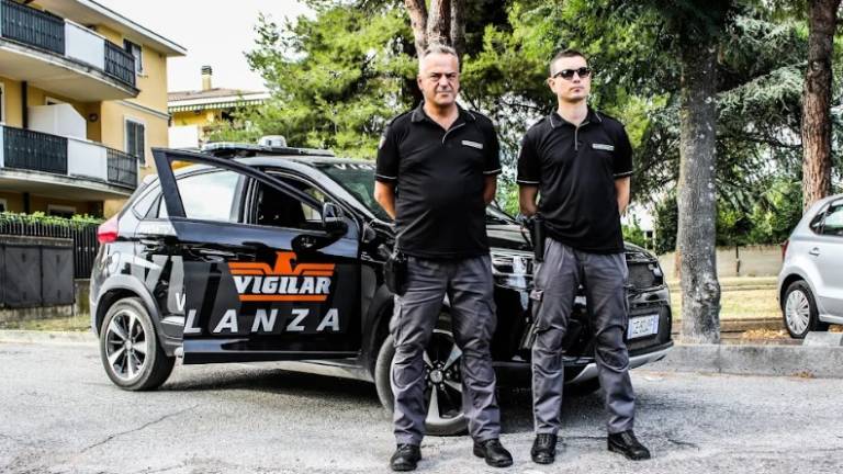 Guardia giurata aggredita a pugni in zona Alba a Riccione
