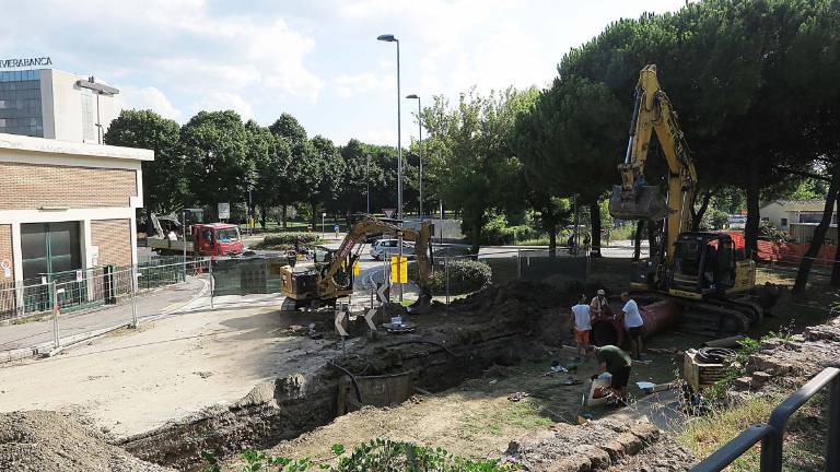 Fogne a Rimini: riapre largo Unità d’Italia, chiude via XX Settembre