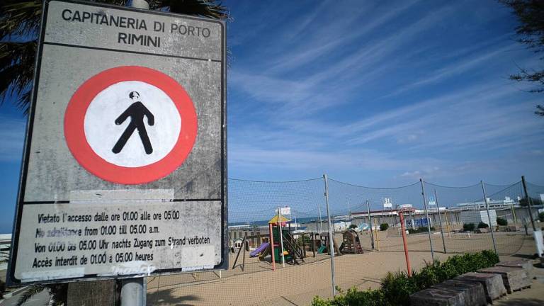 Le associazioni regionali dei bagnini: spiaggia, giusto non aprire