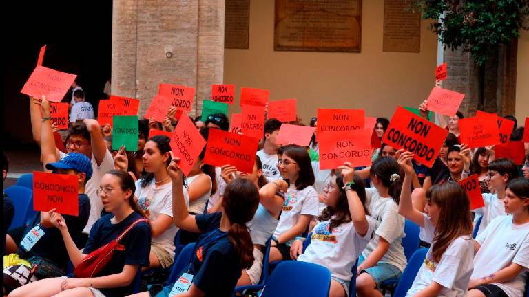 Rimini nel fine settimana torna “Un mare di libri”: la lettura in mano ai giovani
