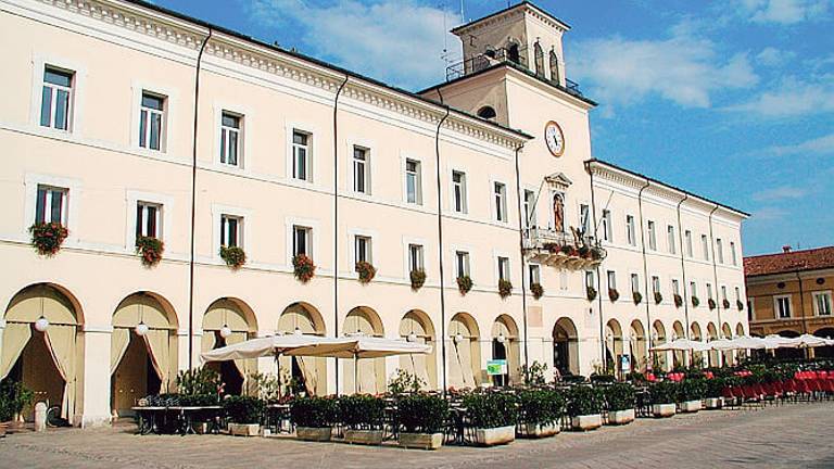 Cervia, l'8 dicembre l'accensione dell'albero di Natale in Piazza Garibaldi