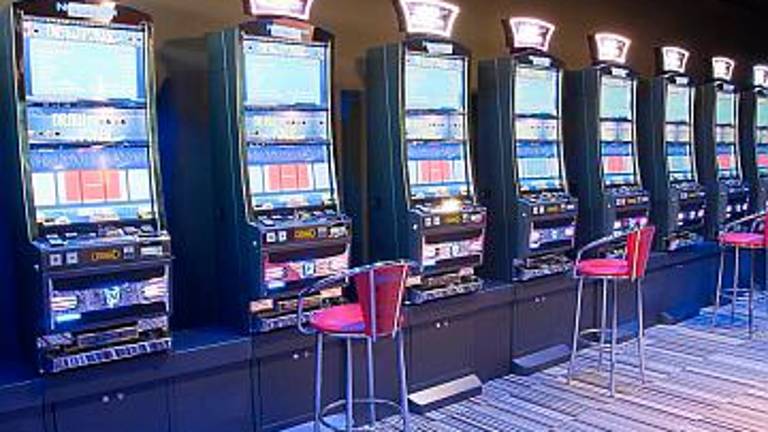 Emilia-Romagna, calo delle sale giochi, cresce l’online. Gli operatori: «Tutelate la rete legale»