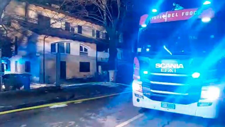 Forlì, incendio in una villetta. Un piano dichiarato inagibile VIDEO