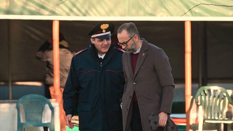 Precipitano con il paracadute. Le immagini della tragedia FOTOGALLERY