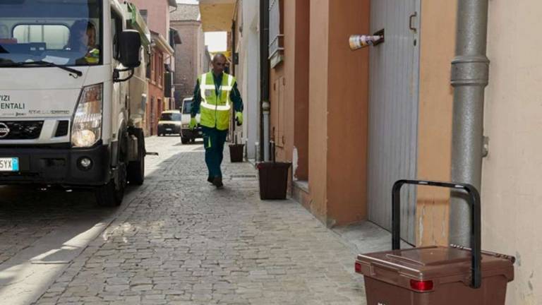 Cervia, dal 18 aprile via al porta a porta per 17mila