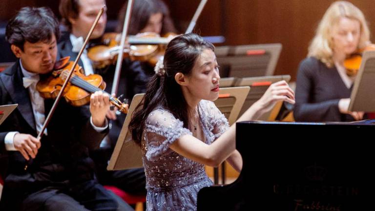 Forlì, la pianista Ying Li presenta il suo primo album