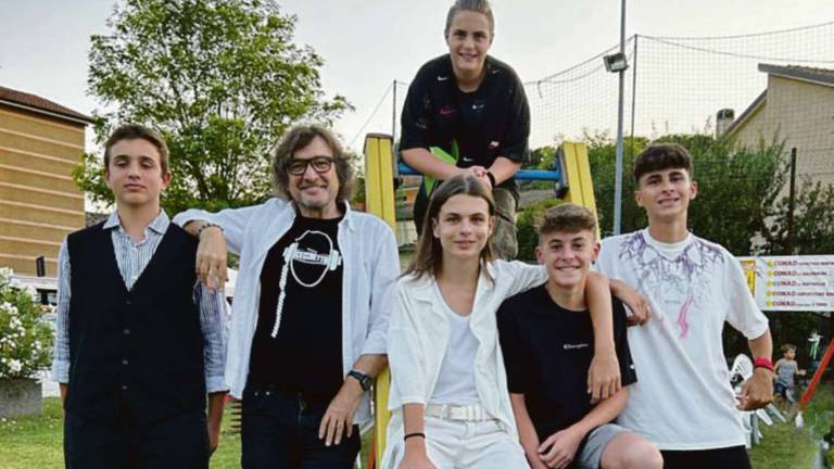 Rimini. Cecchetto lancia da Misano la baby band: Basta baby gang