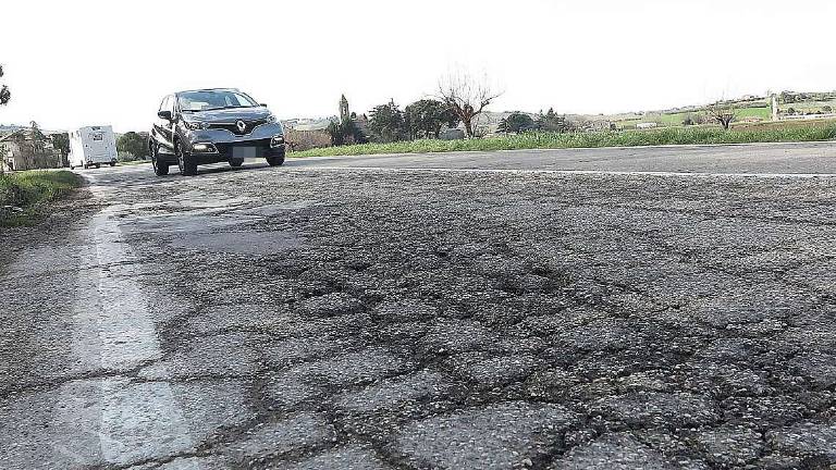 Santarcangelo. Via Canonica, i residenti: dal Comune zero risposte