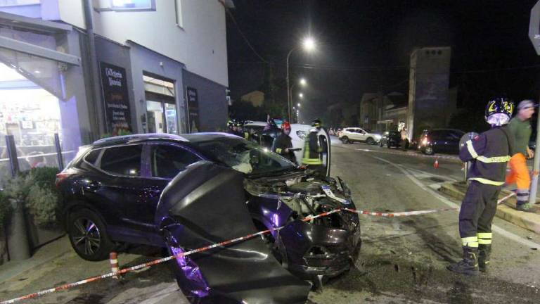 Osteria, scontro all'incrocio: sette persone ferite