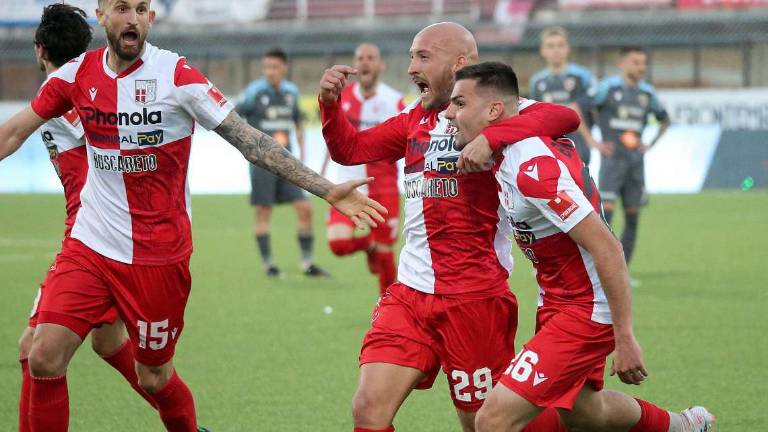 Calcio C, Al Rimini servono 6 punti per mettere i play-off in cassaforte