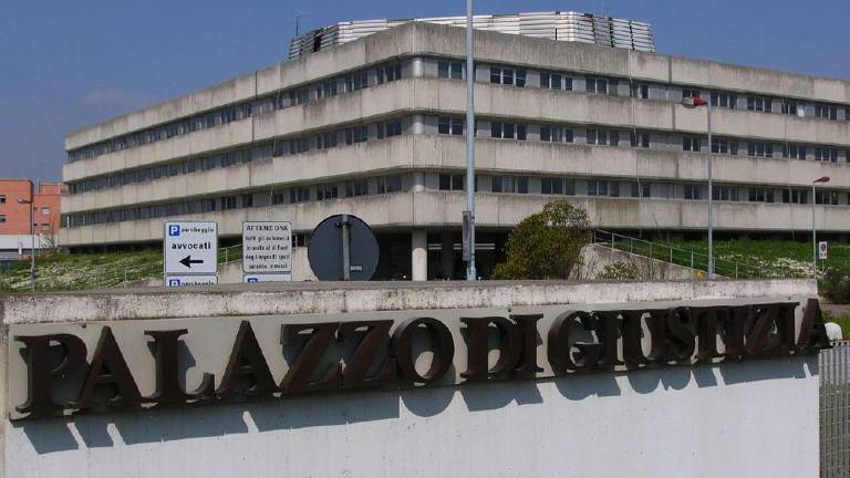 Anziana morta 10 giorni dopo il ricovero a Lugo: indagato il figlio